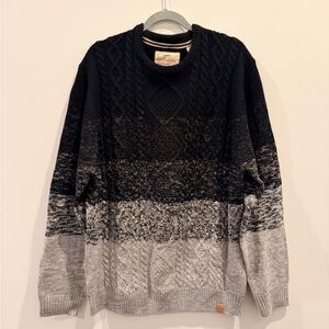 Weatherproof Men's Black and Gray Crewneck Sweater